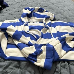 Blue and cream dreamcloth vineyard vines hooded pullover